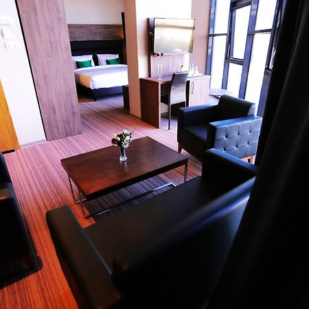 Le Zenith Hotel אוראן מראה חיצוני תמונה
