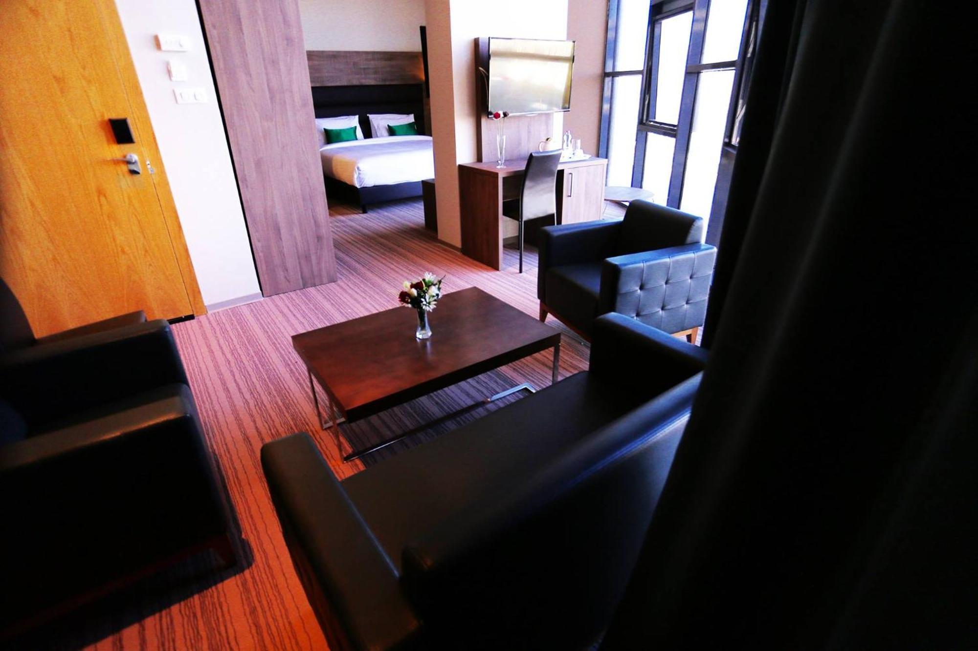 Le Zenith Hotel אוראן מראה חיצוני תמונה