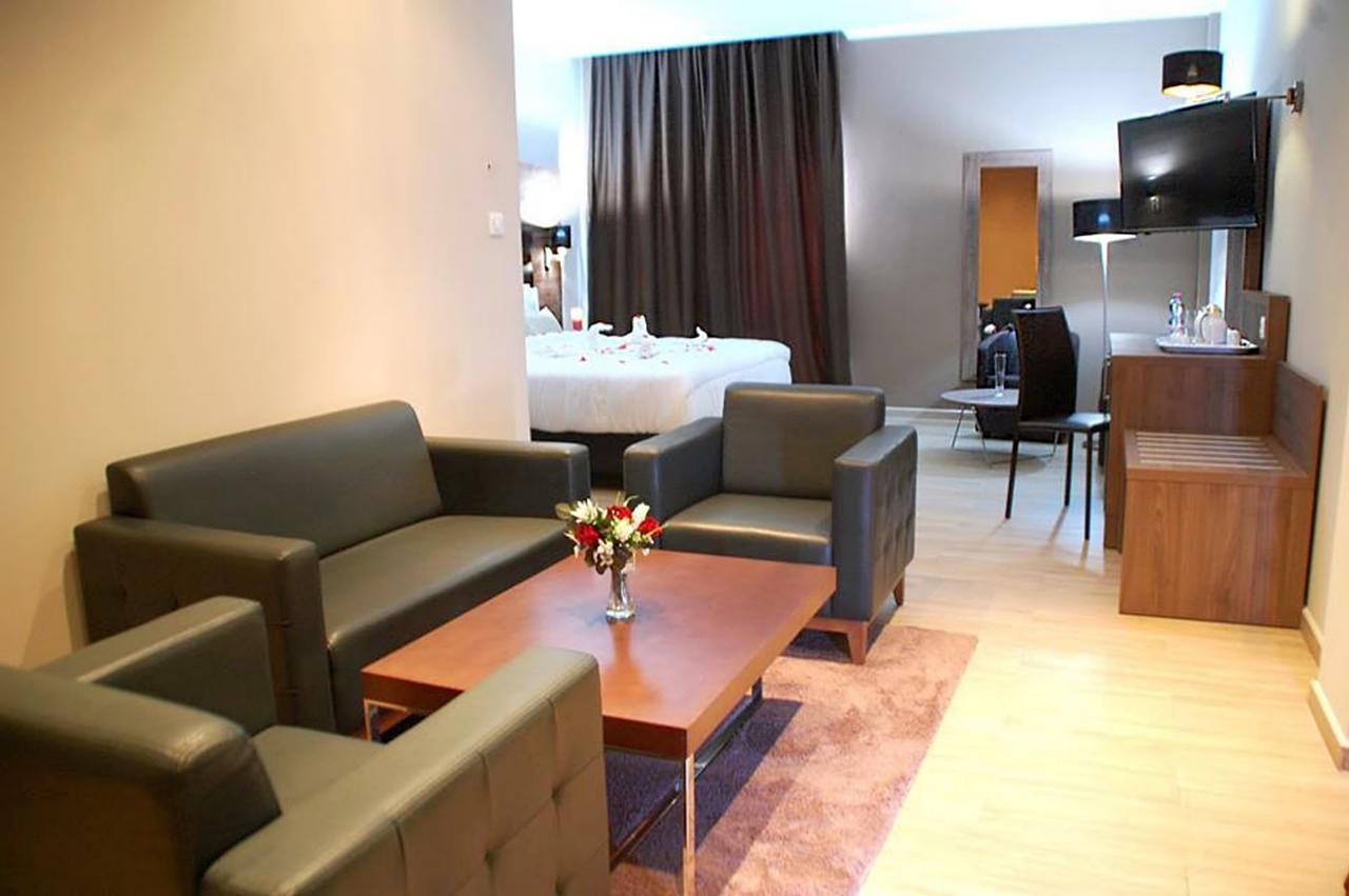 Le Zenith Hotel אוראן מראה חיצוני תמונה